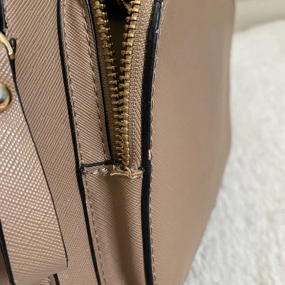 Cute classy backpack - Picture 2 of 11